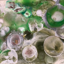 Afbeelding in Gallery-weergave laden, SIX PANEL 135|70 |MOVING DOTS| GREEN I ENCAUSTIC