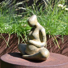 Afbeelding in Gallery-weergave laden, PREGNANT OKER BRONS |VERKOCHT OPLAGE 3/6 | KAN IN OPDRACHT BESTELD WORDEN |