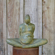 Afbeelding in Gallery-weergave laden, PREGNANT OKER BRONS |VERKOCHT OPLAGE 3/6 | KAN IN OPDRACHT BESTELD WORDEN |