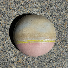 Afbeelding in Gallery-weergave laden, KZDZNZKKN | HORIZON 2 | STEENGOED | KERAMIEK | DIAMETER 20CM                  | V E R K O C H T |
