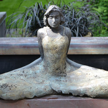 Afbeelding in Gallery-weergave laden, &quot;Earth&quot; III Brons  |VERKOCHT OPLAGE 3/6 | KAN IN OPDRACHT BESTELD WORDEN |
