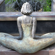 Afbeelding in Gallery-weergave laden, &quot;Earth&quot; III Brons  |VERKOCHT OPLAGE 3/6 | KAN IN OPDRACHT BESTELD WORDEN |
